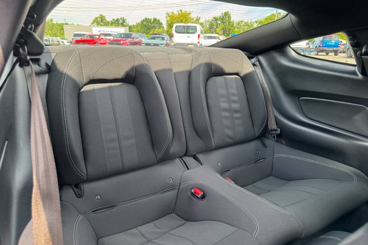 Used 2022 Ford Mustang GT RWD image 22