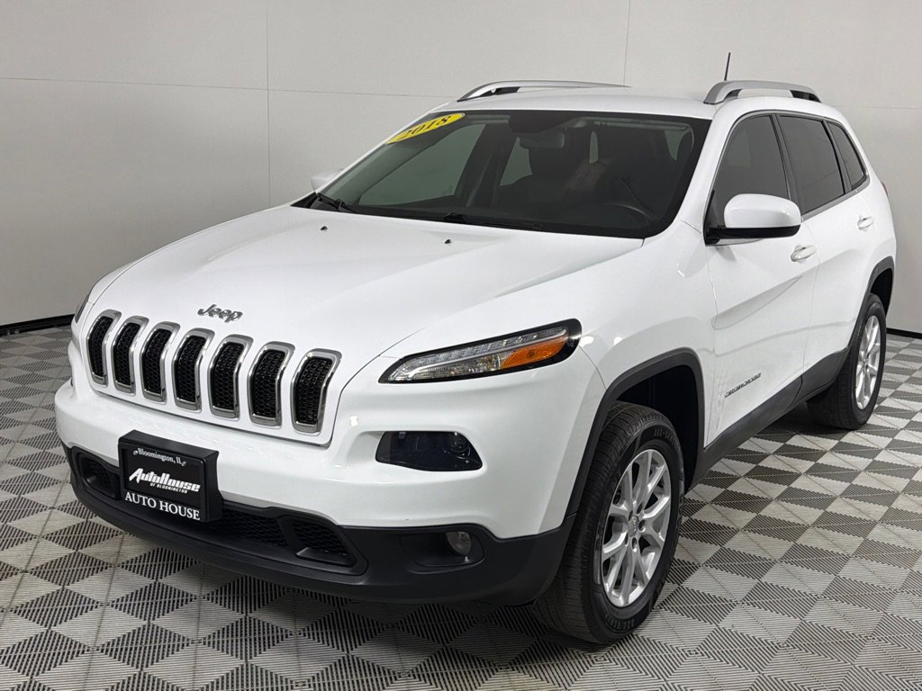 Used 2018 Jeep Cherokee Latitude w/ Cold Weather Group image 10