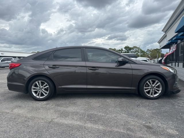 Used 2015 Hyundai Sonata SE w/ Option Group 09 image 3