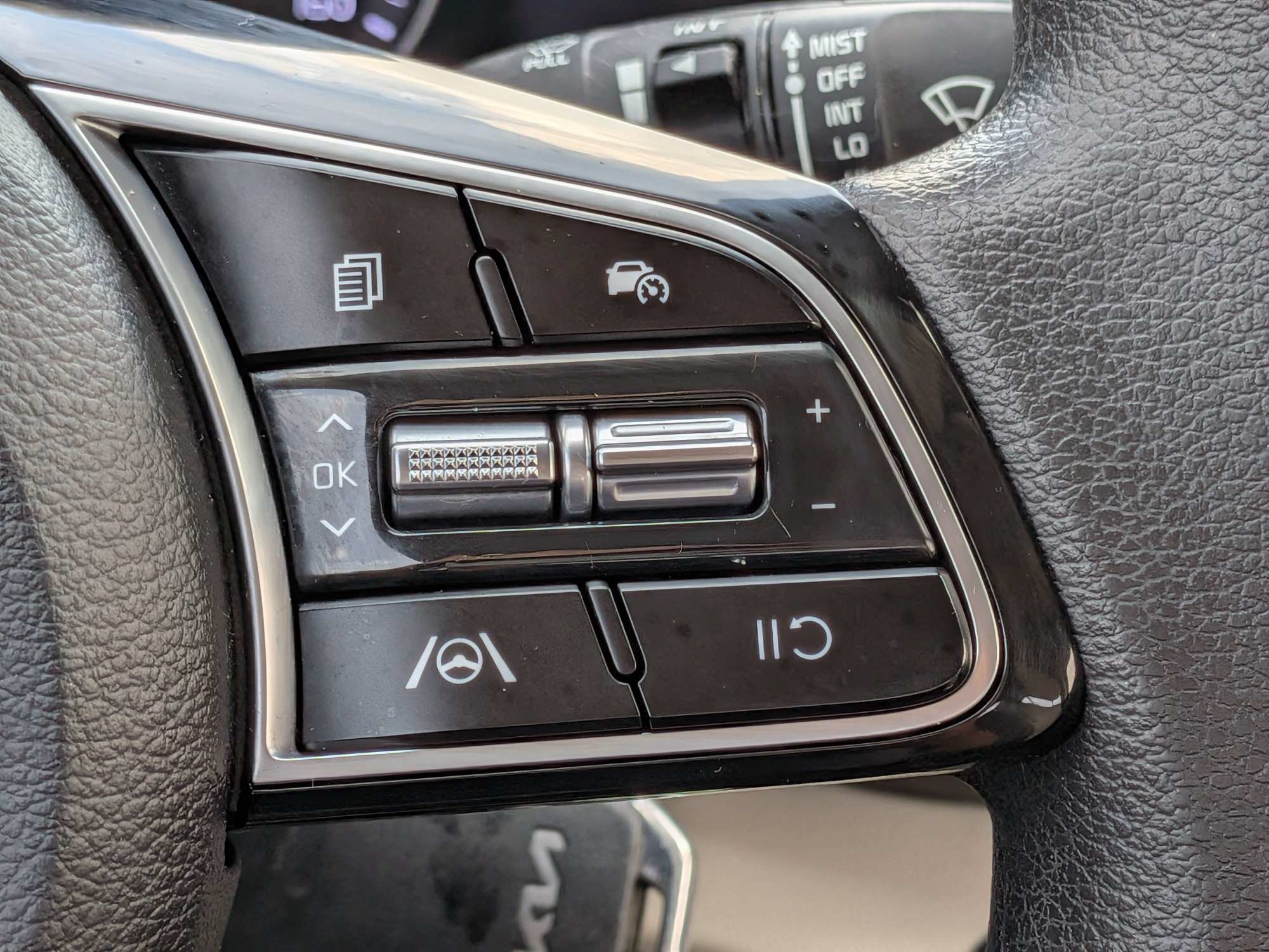 Used 2023 Kia Forte LXS w/ LXS Technology Package FWD image 30