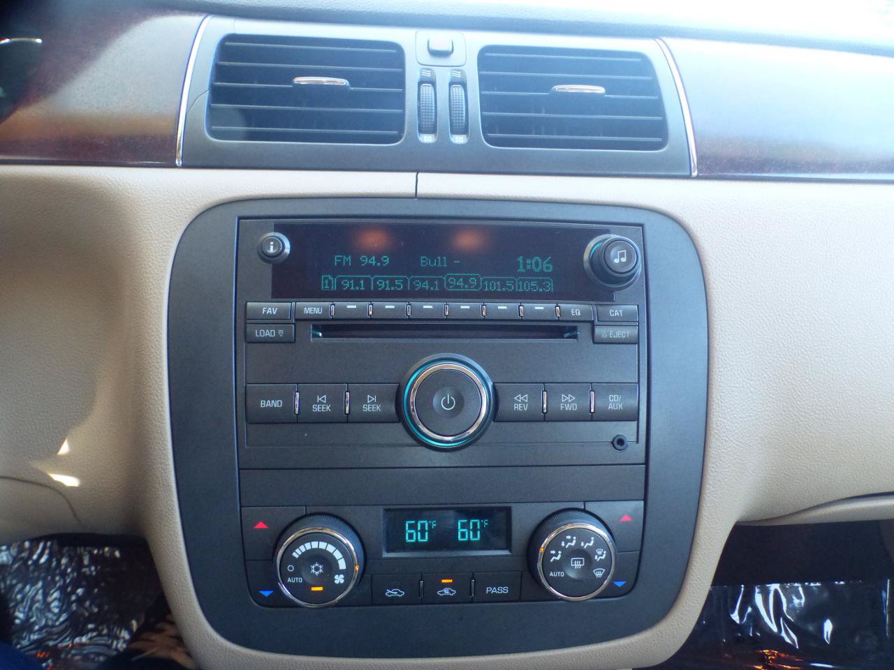 Used 2007 Buick Lucerne CXL FWD image 21