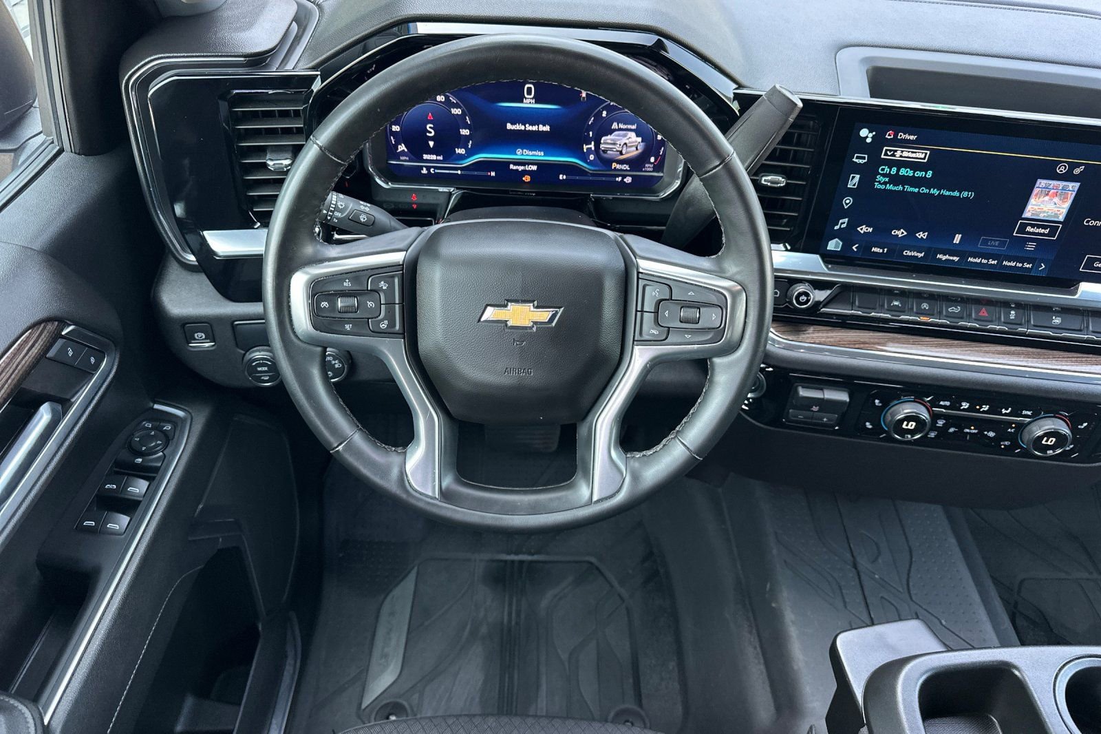 Used 2024 Chevrolet Silverado 1500 LT w/ Convenience Package II RWD image 17