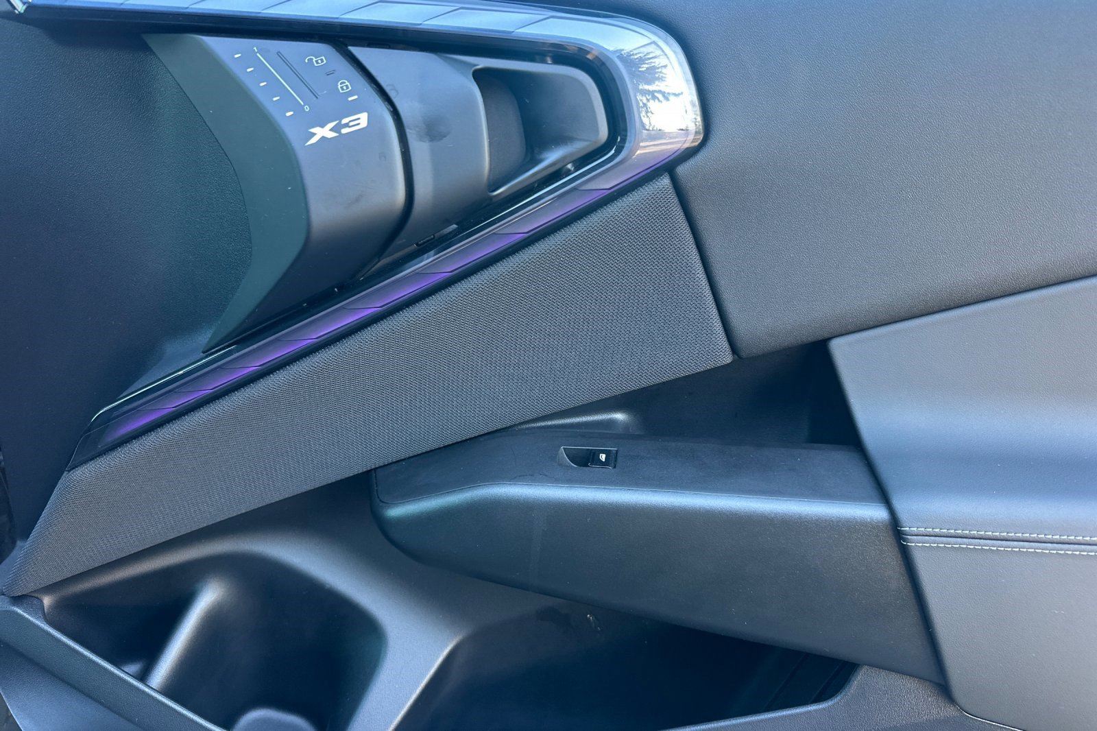 Used 2025 BMW X3 xDrive30i w/ Convenience Package image 22