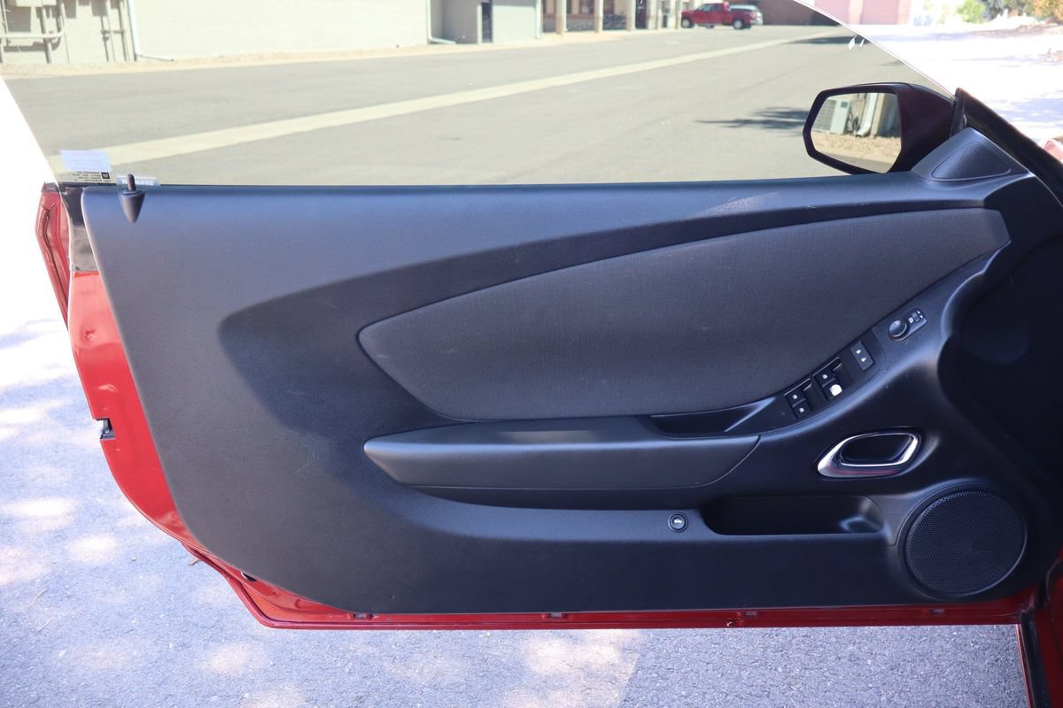 Used 2014 Chevrolet Camaro LT RWD image 17
