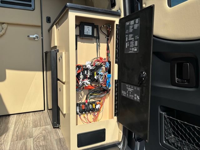 Used 2023 Mercedes-Benz Sprinter 3500 w/ Parking Package image 13