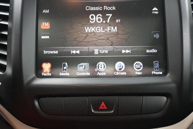 Used 2014 Jeep Cherokee Limited AWD/4WD image 24