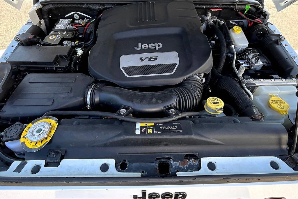 Used 2018 Jeep Wrangler Unlimited Sahara image 27