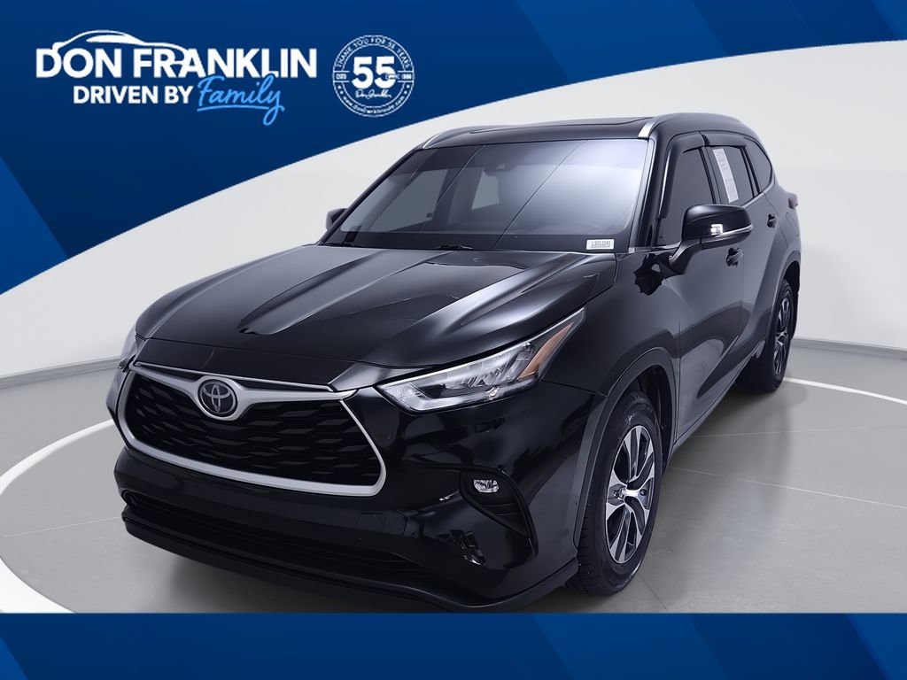 Used 2020 Toyota Highlander XLE AWD/4WD image 1
