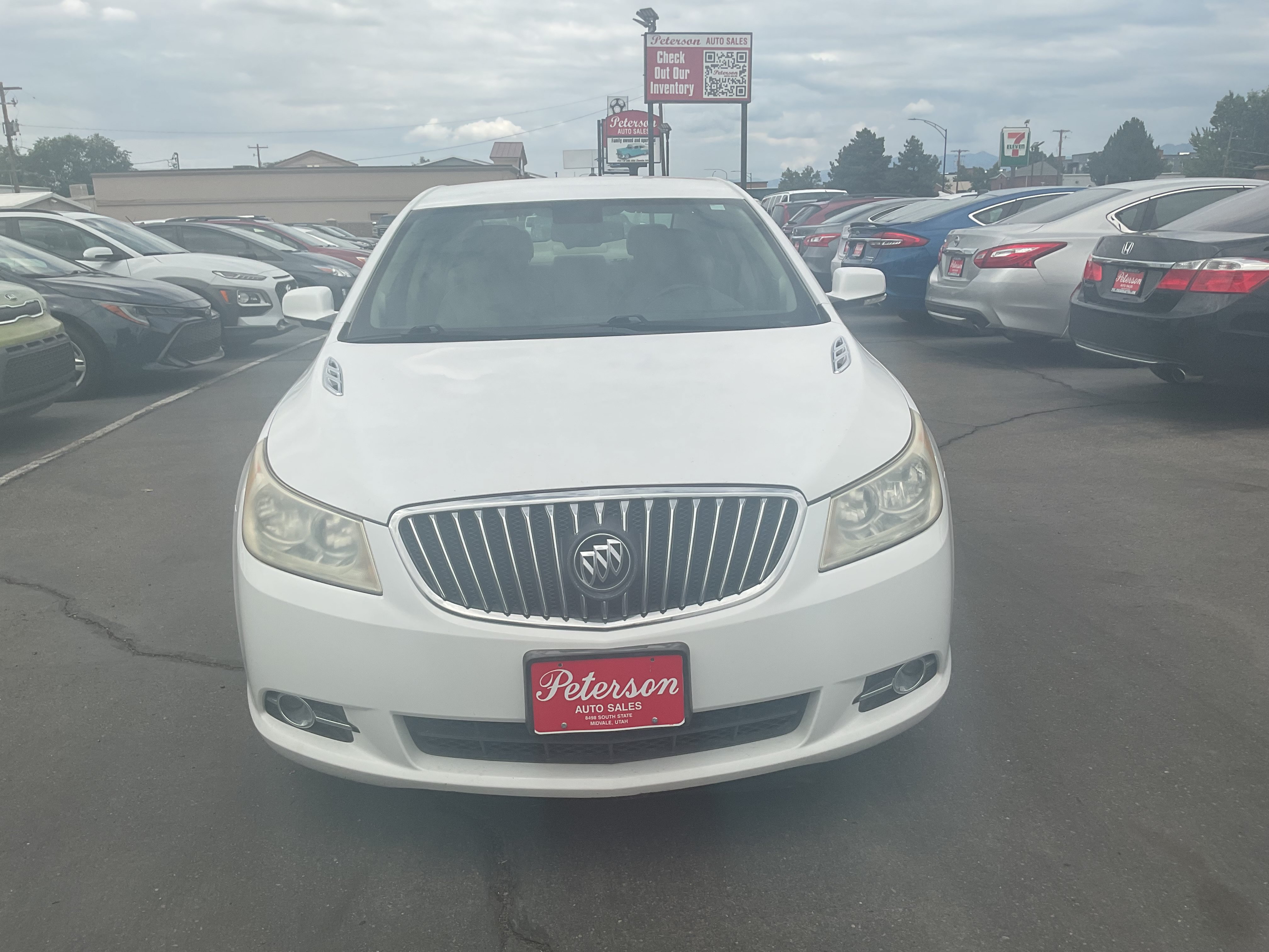 Used 2013 Buick LaCrosse Leather FWD image 3