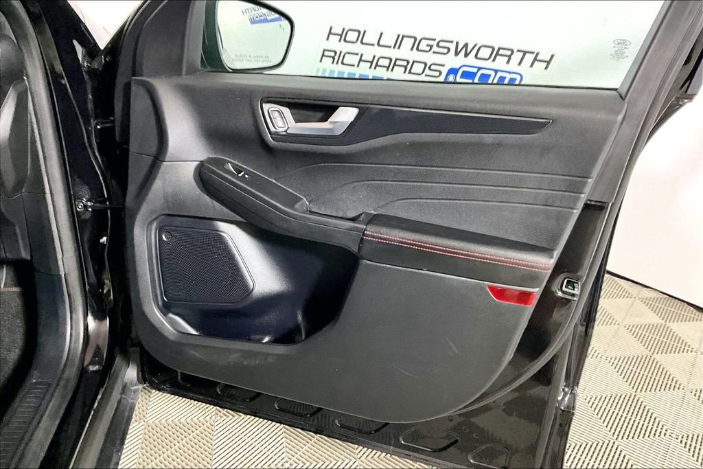 Used 2023 Ford Escape ST-Line w/ Tech Pack #1 image 16