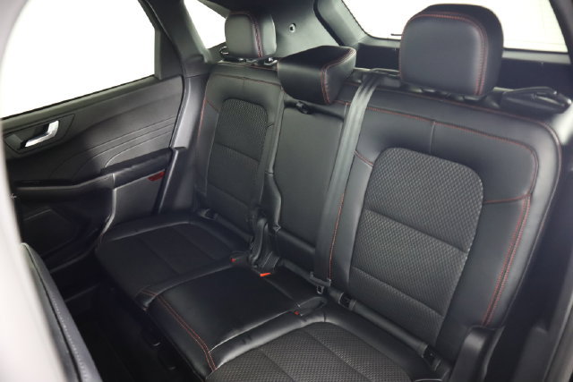 Certified 2024 Ford Escape ST-Line AWD/4WD image 31