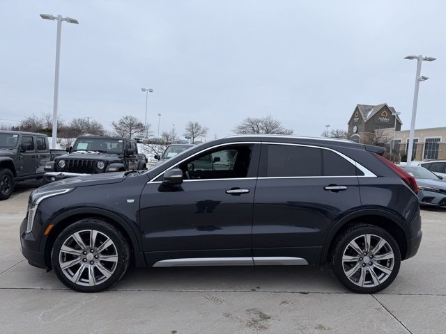 Used 2022 Cadillac XT4 Premium Luxury image 4