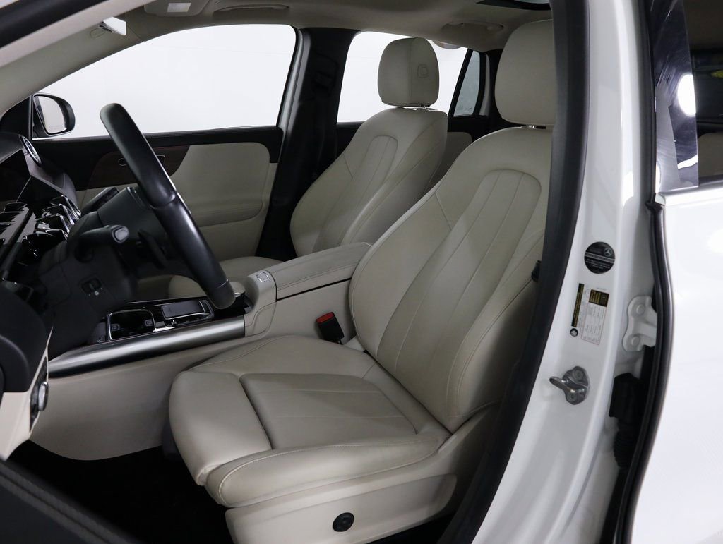 Certified 2023 Mercedes-Benz GLA 250 4MATIC w/ Premium Package image 26