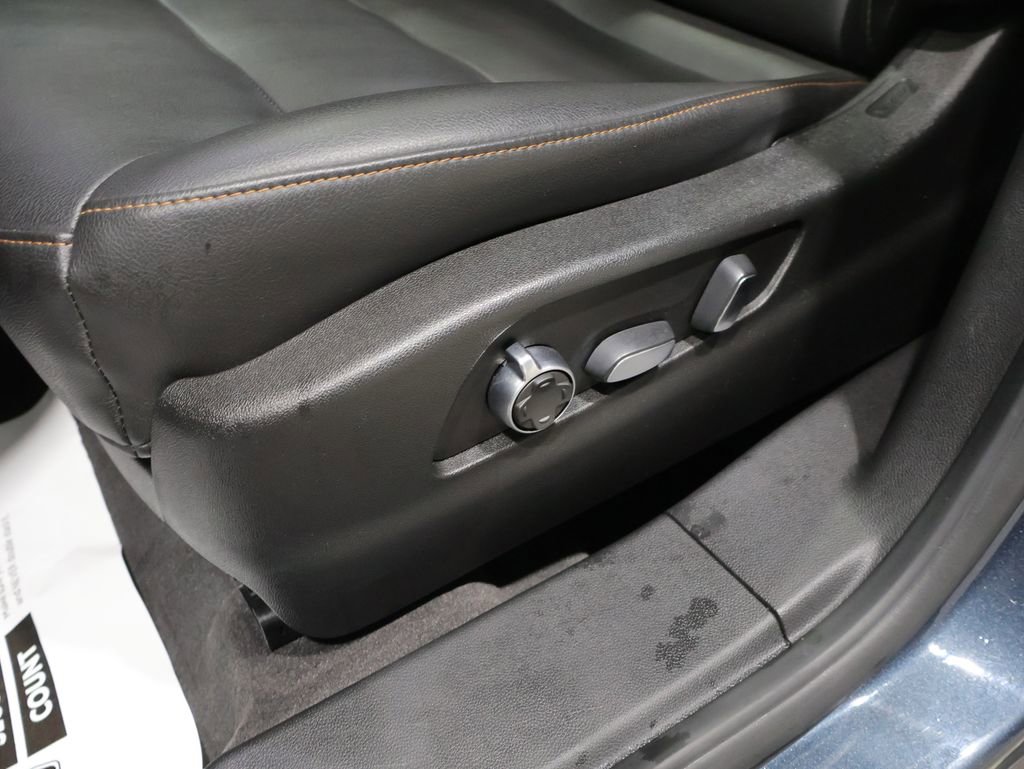 Used 2020 Cadillac XT4 Sport image 12