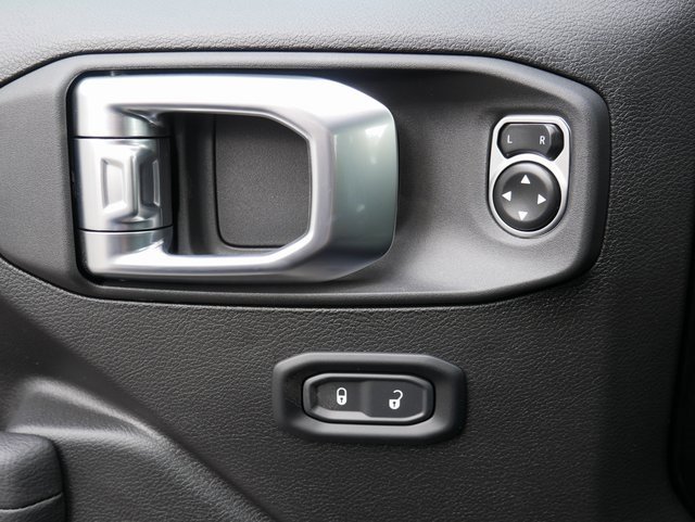 Used 2024 Jeep Wrangler Sport S image 14