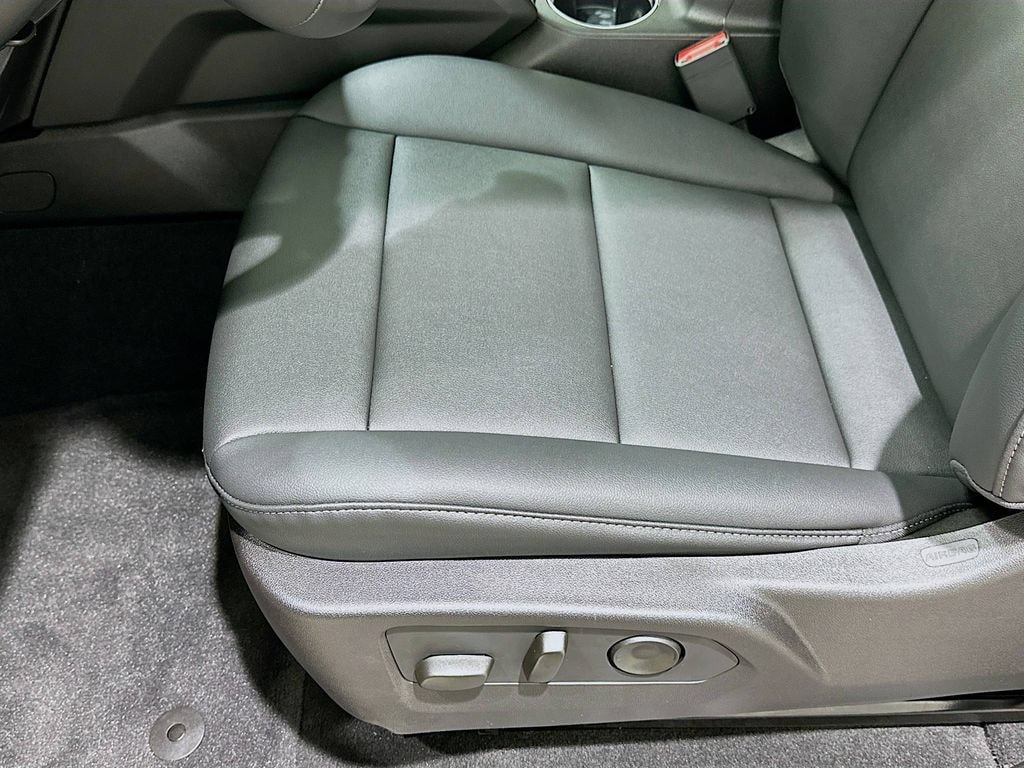 New 2026 GMC Canyon Elevation w/ Convenience Package RWD image 23