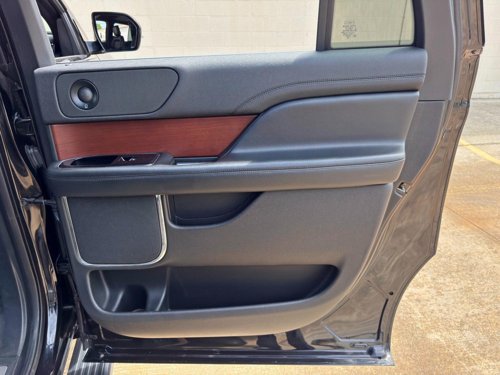 Used 2020 Lincoln Navigator L 4WD image 45