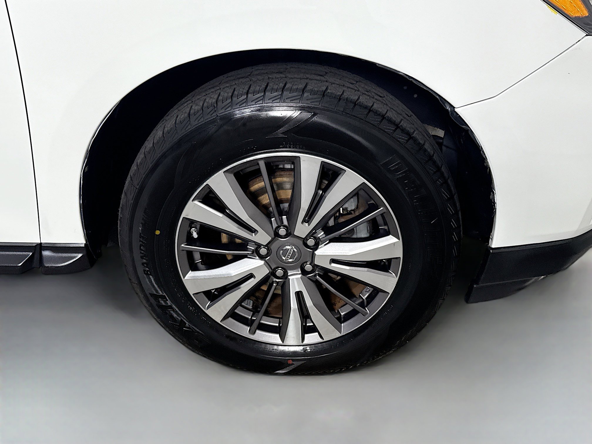 Used 2019 Nissan Pathfinder SL FWD image 32
