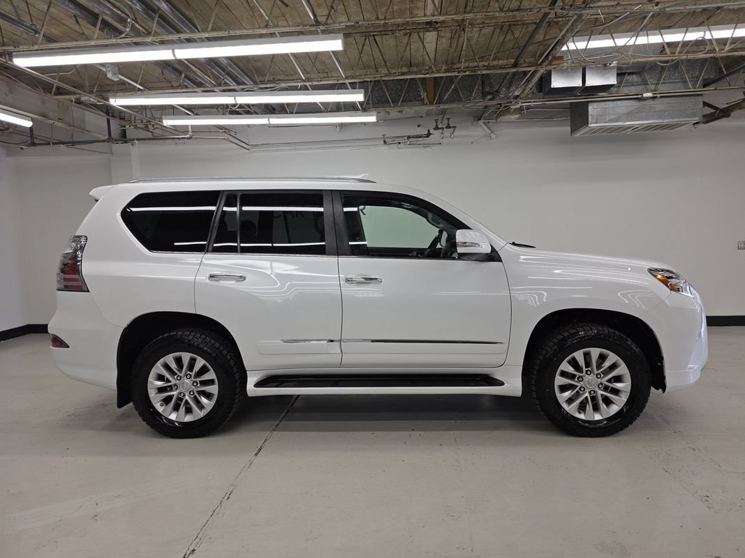 Used 2018 Lexus GX 460 Premium w/ Premium Package AWD/4WD image 6