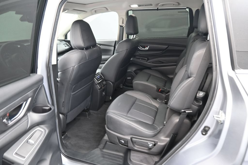 Used 2025 Subaru Ascent Limited w/ Popular Package #2 AWD/4WD image 17