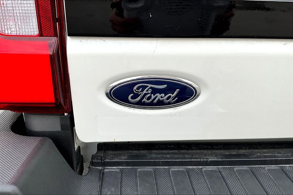 Used 2025 Ford F350 Platinum w/ FX4 Off-Road Package image 34