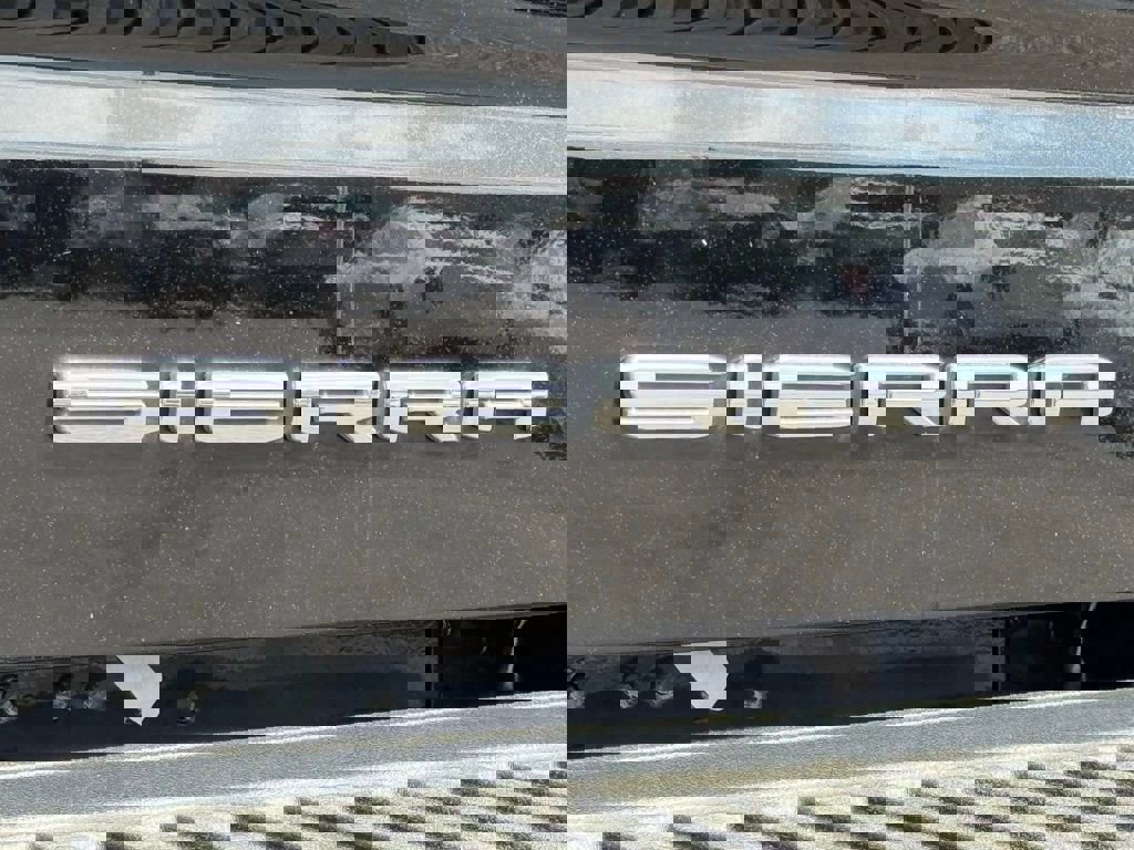 Used 2025 GMC Sierra 1500 Denali Ultimate image 11