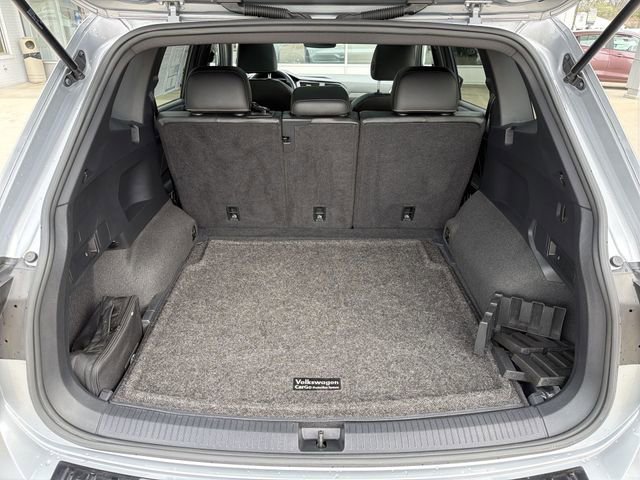 Used 2023 Volkswagen Tiguan SE R-Line AWD/4WD image 25