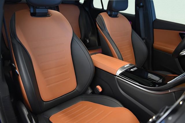 Used 2024 Mercedes-Benz GLC 300 4MATIC image 6