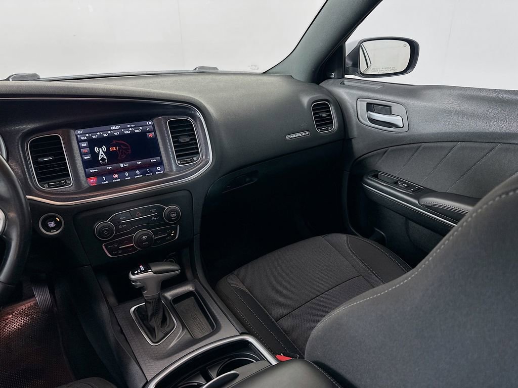 Used 2018 Dodge Charger SXT Plus image 22