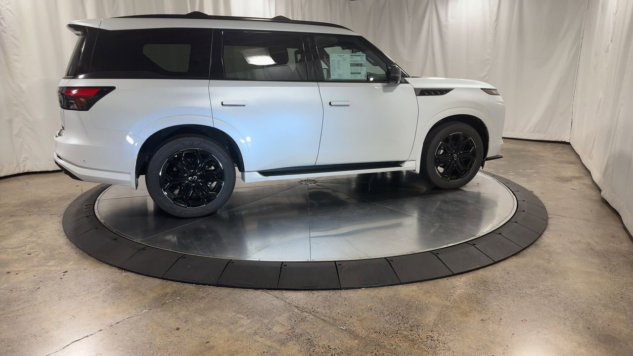 New 2026 INFINITI QX80 Sensory image 2