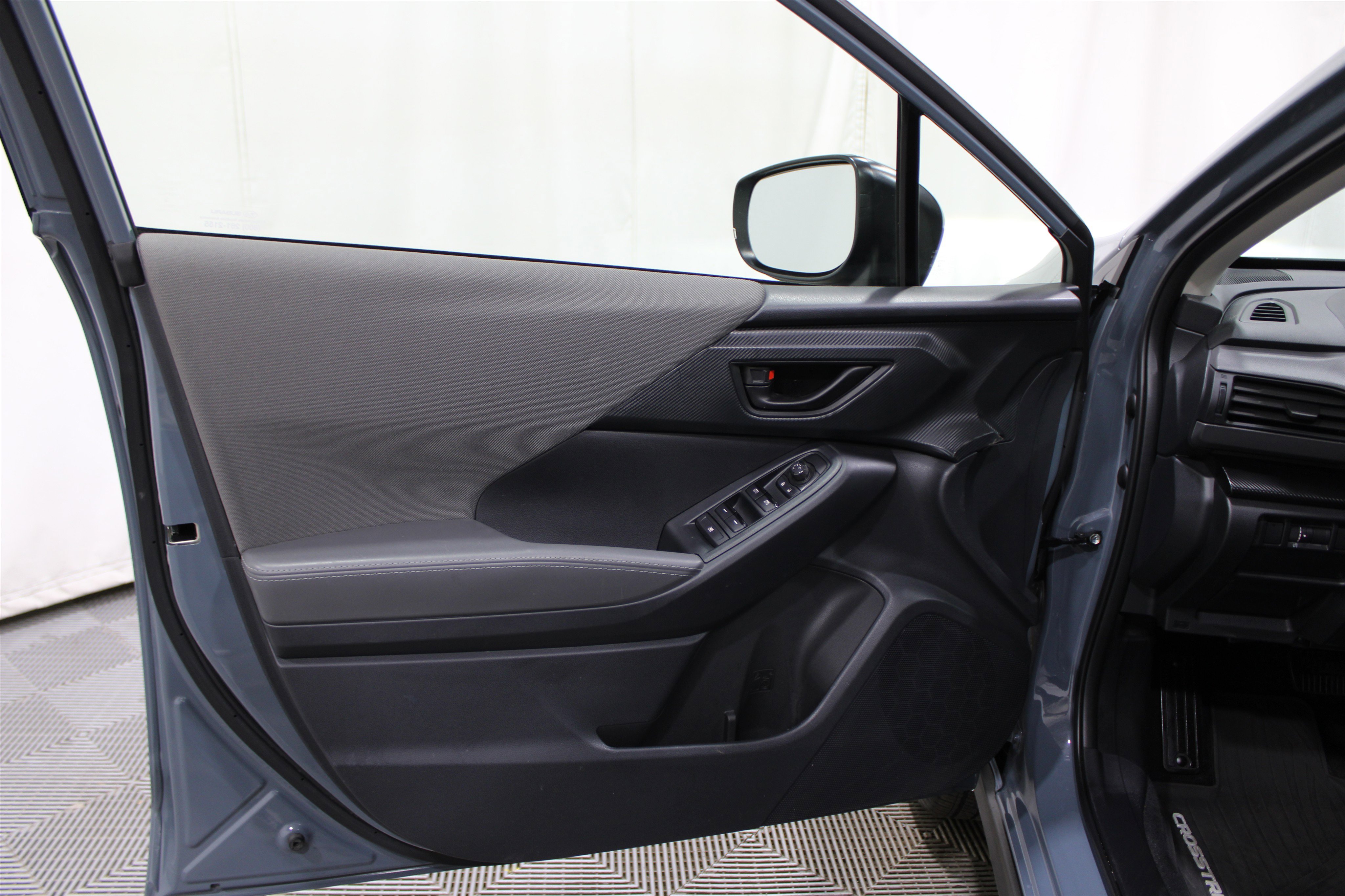 Used 2025 Subaru Crosstrek 2.0i Premium image 6