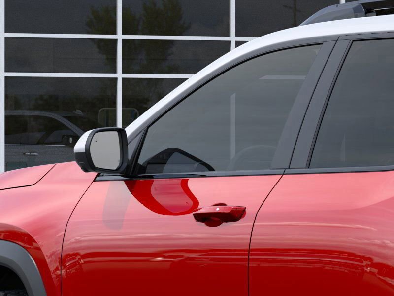 New 2025 Chevrolet Equinox ACTIV w/ Safety and Technology Package image 13