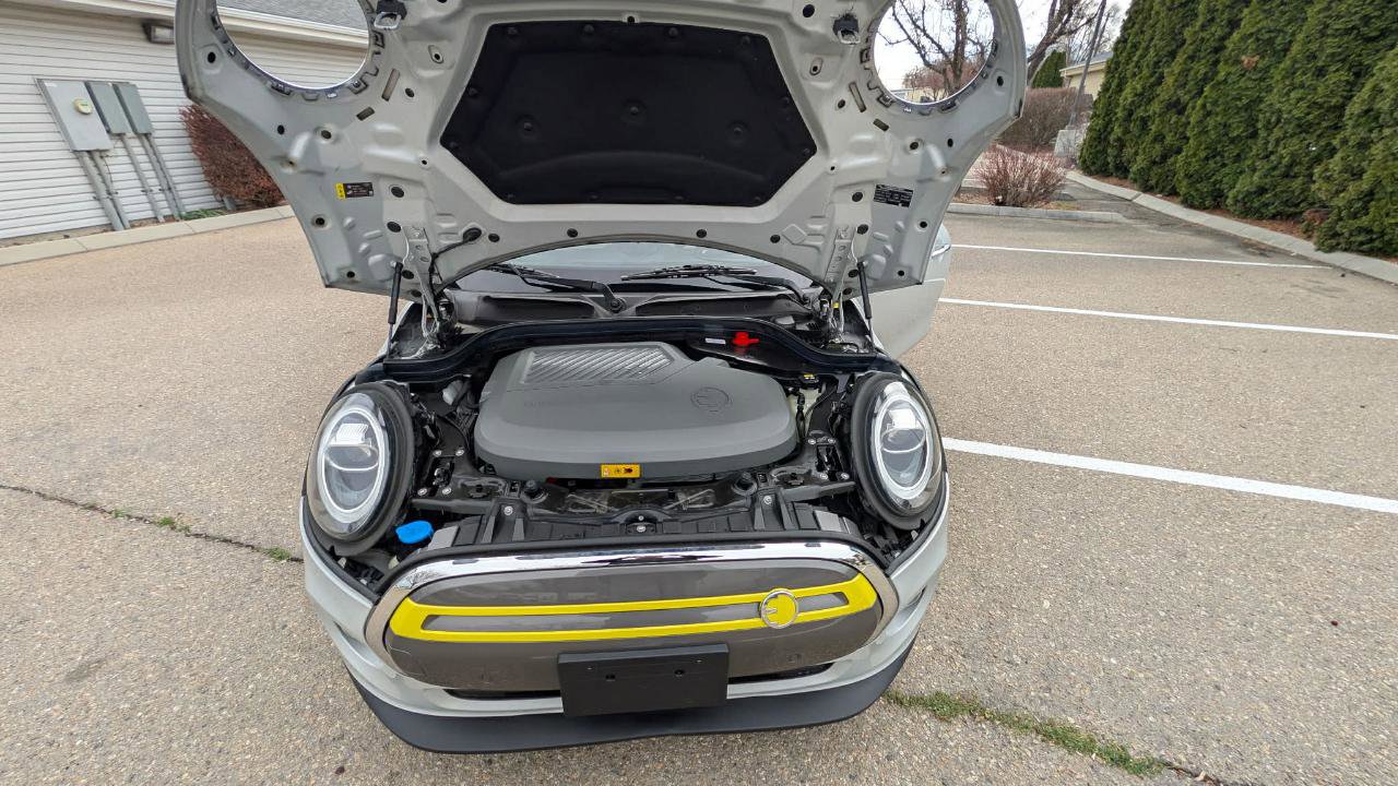 Used 2020 MINI Cooper SE image 9