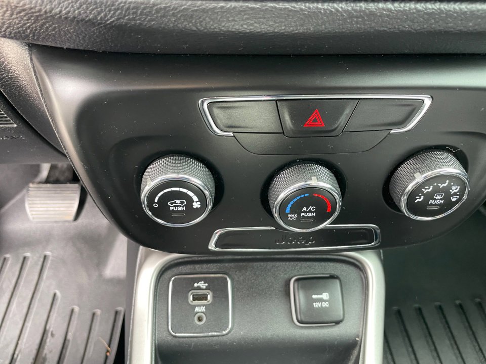 Used 2018 Jeep Compass Sport image 21