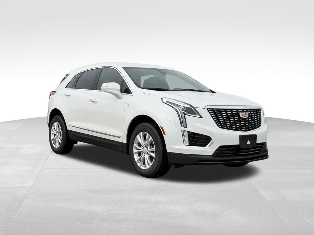 New 2025 Cadillac XT5 Luxury image 1