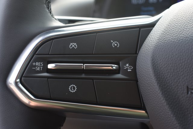 New 2027 Chevrolet Equinox LT w/ Convenience Package II FWD image 20