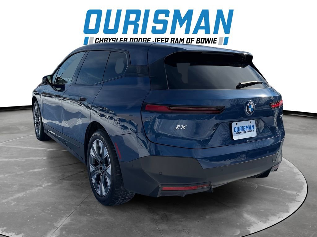 Used 2023 BMW iX xDrive50 w/ Convenience Package image 4