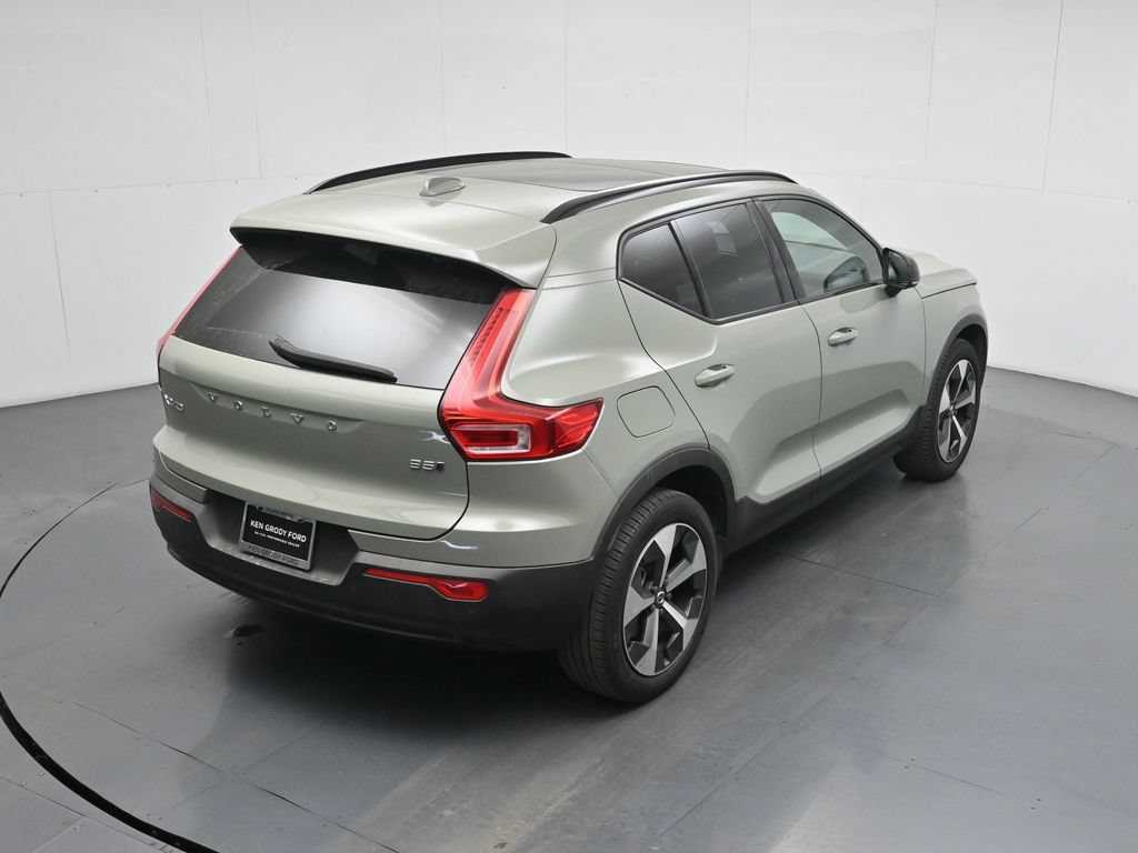 Used 2023 Volvo XC40 B5 Ultimate AWD/4WD image 14