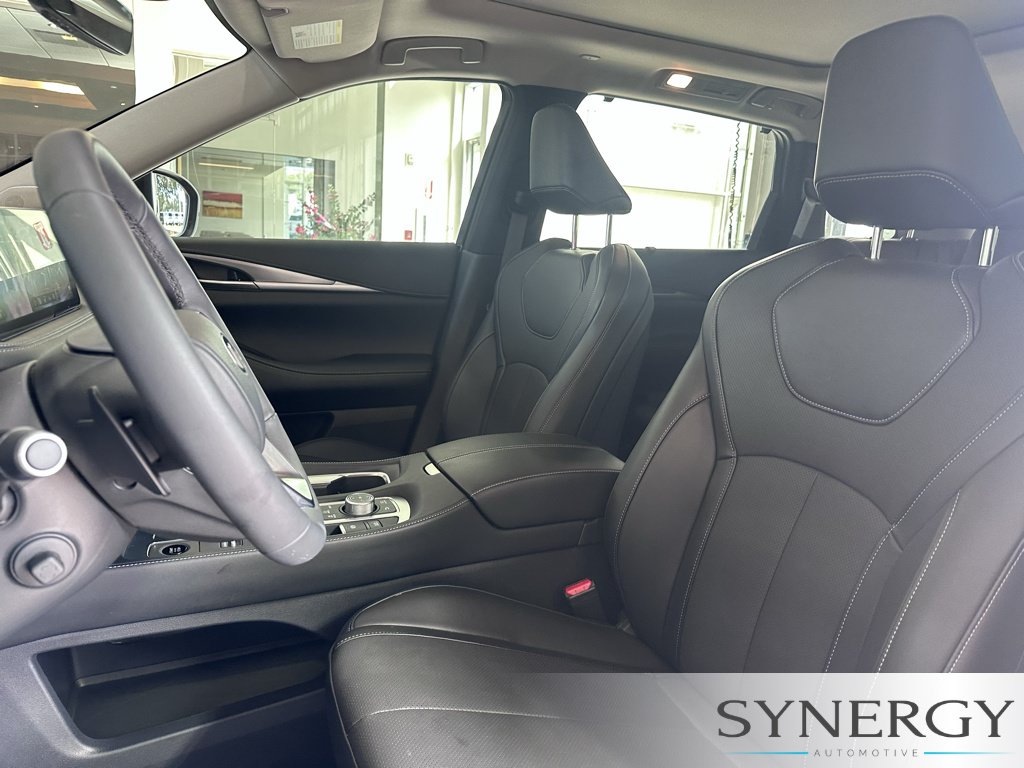 Certified 2026 INFINITI QX60 Luxe w/ Cargo Package FWD image 28