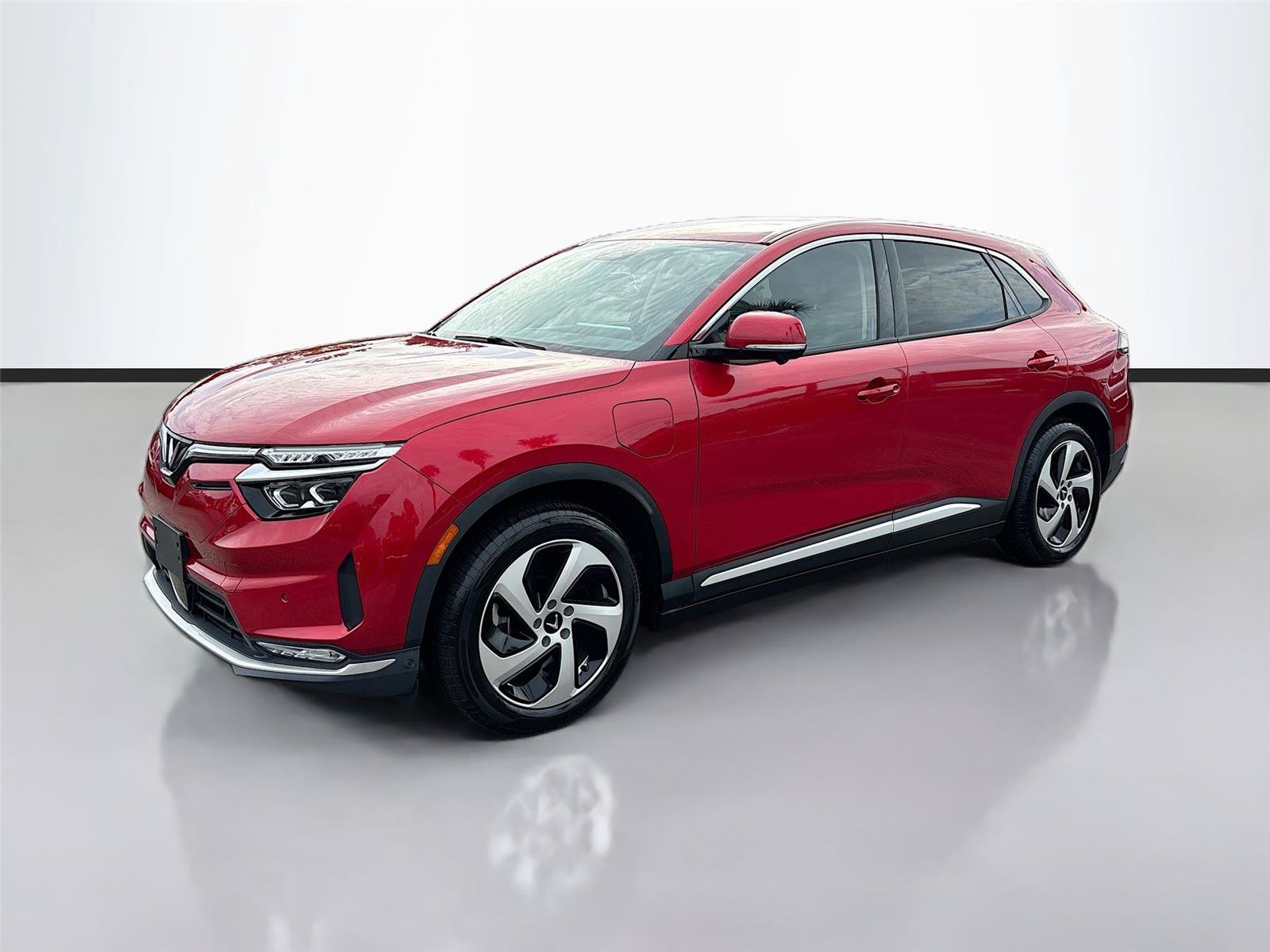 New 2025 VinFast VF 8 Eco AWD/4WD image 3
