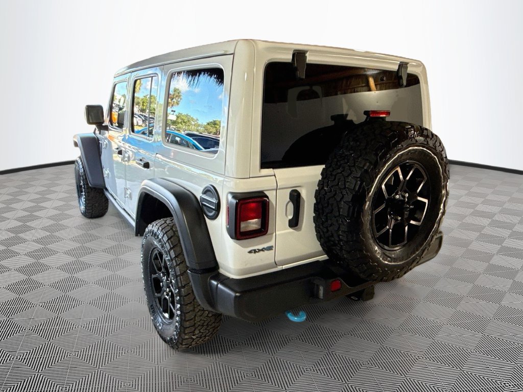 Used 2024 Jeep Wrangler Unlimited AWD/4WD image 8