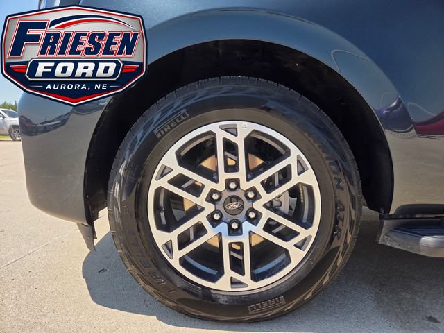 Used 2025 Ford Expedition Active AWD/4WD image 8