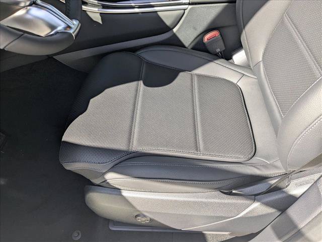 Used 2026 Mercedes-Benz GLC 300 image 4