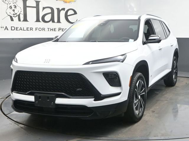 Used 2025 Buick Enclave Sport Touring image 7