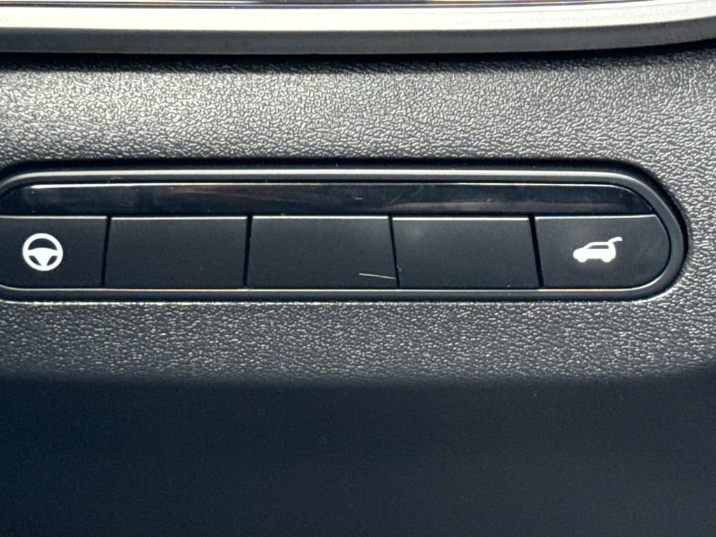 Used 2023 INFINITI QX60 Sensory w/ Cargo Package AWD/4WD image 13