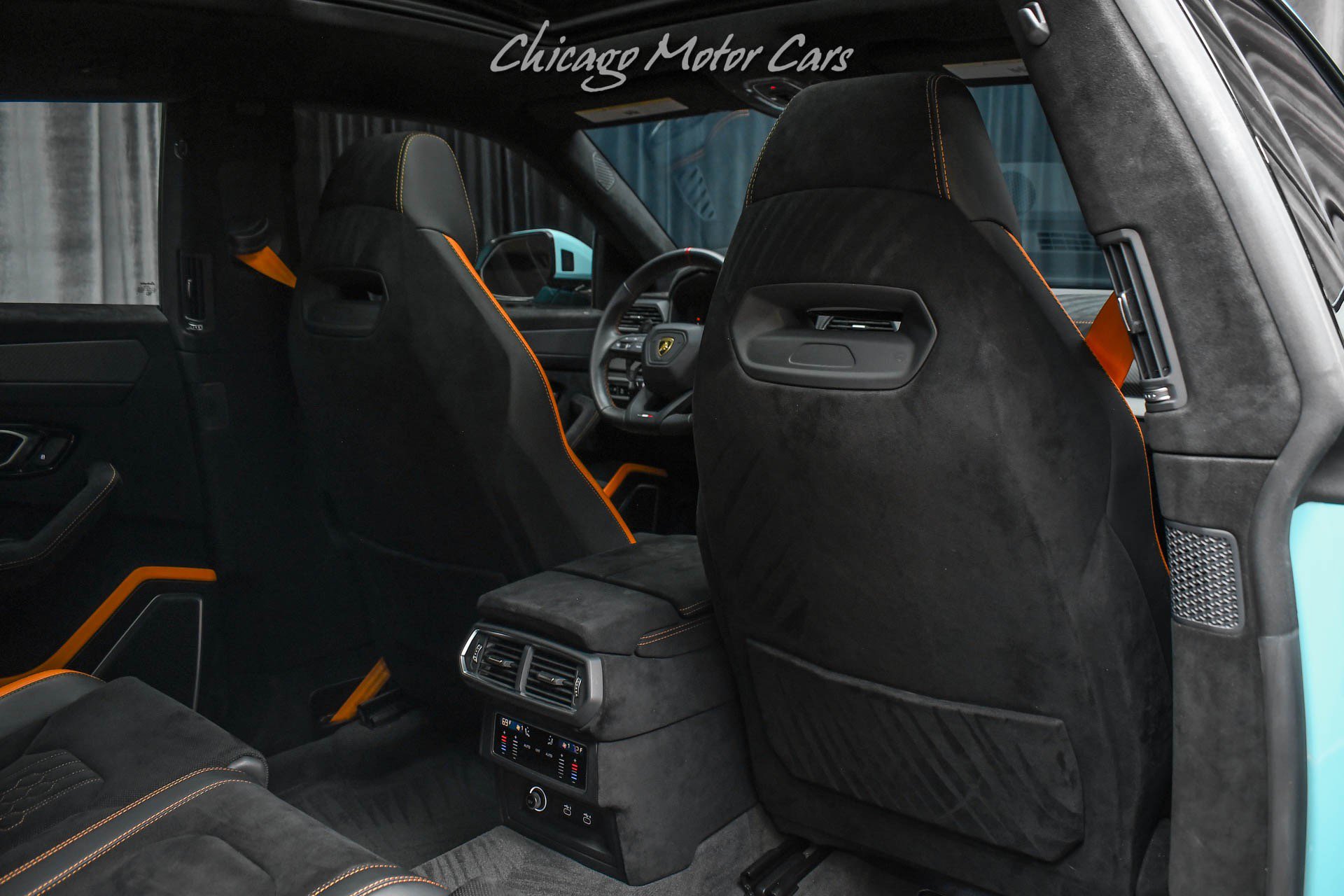 Used 2024 Lamborghini Urus Performante AWD/4WD image 30