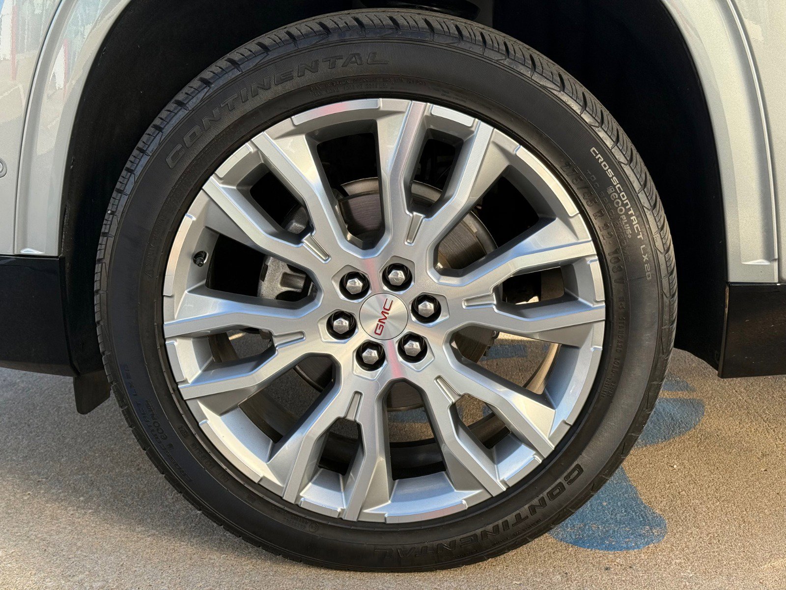 Certified 2024 GMC Acadia Denali w/ Super Cruise Package image 6