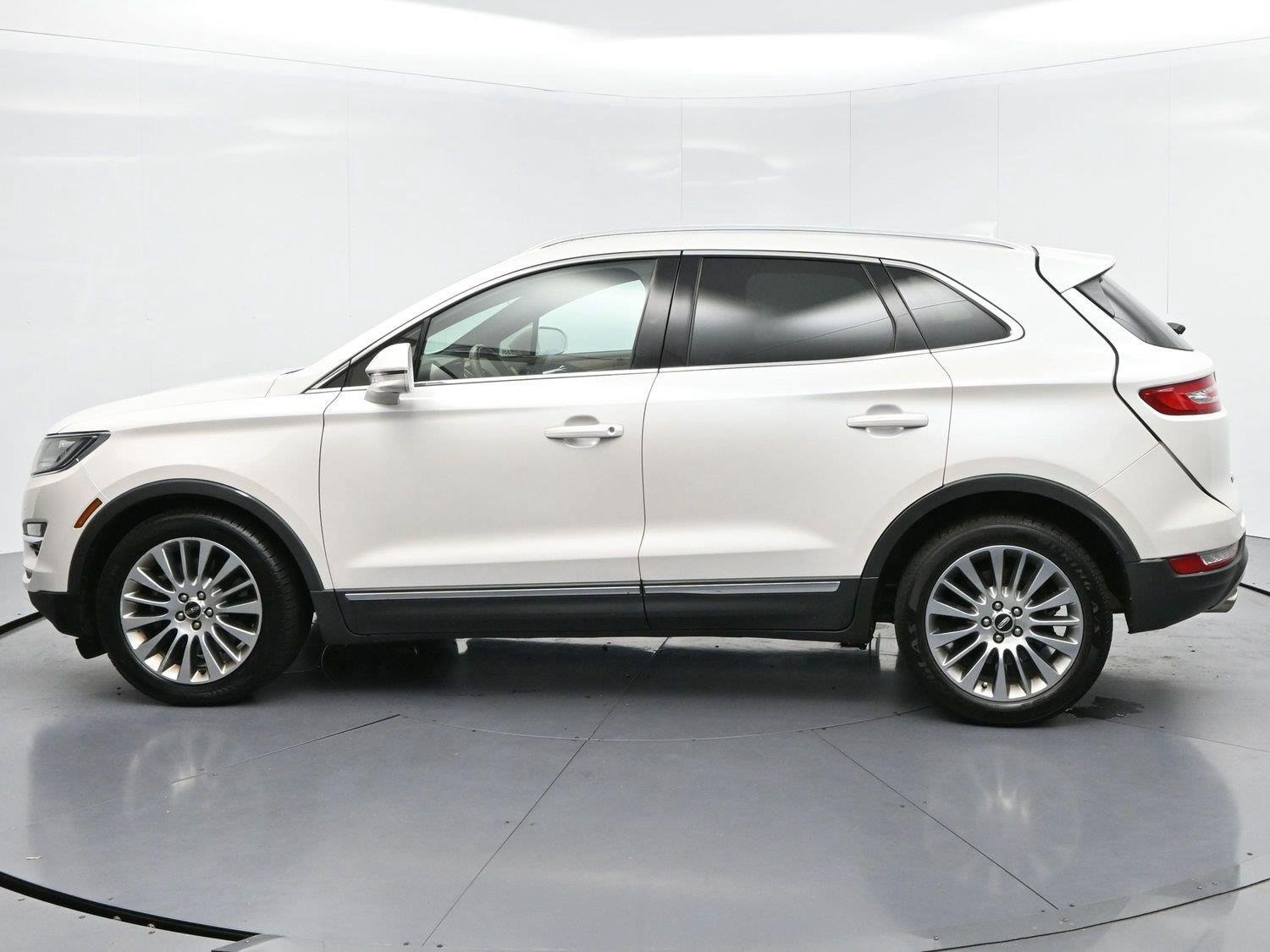 Used 2015 Lincoln MKC FWD w/ Equipment Group 102A Reserve image 5