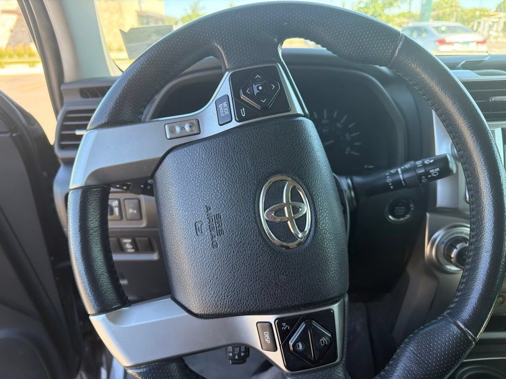 Used 2017 Toyota 4Runner Limited AWD/4WD image 18