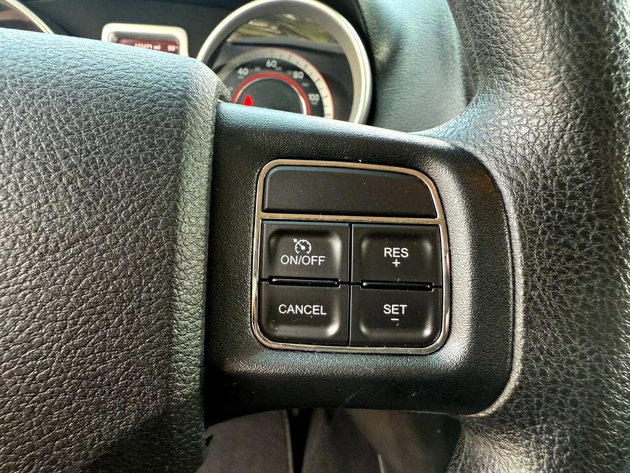 Used 2014 Dodge Journey SXT image 23